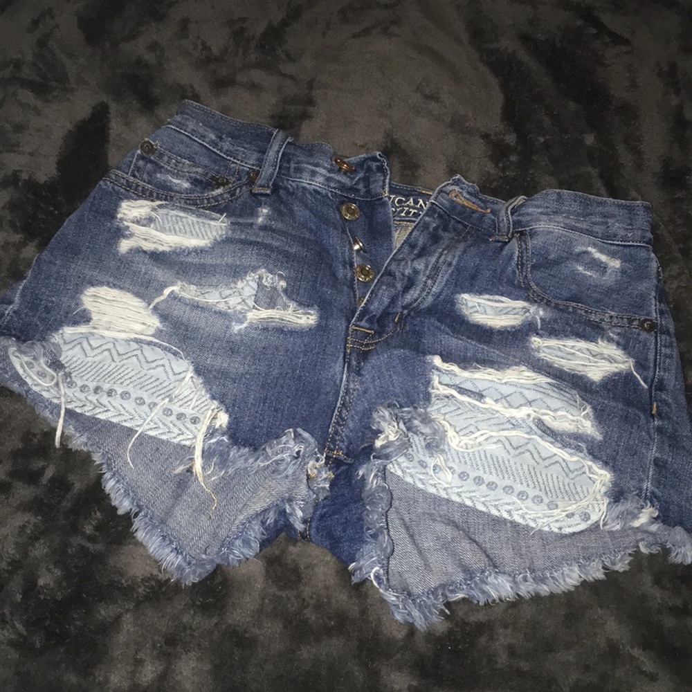 Cute high rise , button up shorts